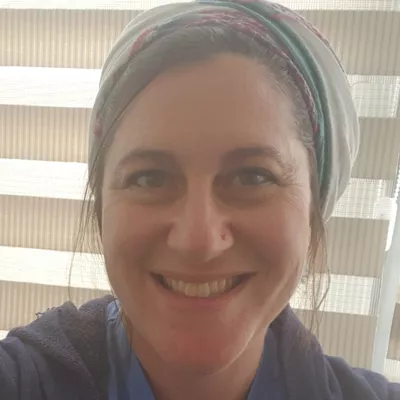 אלה שירי אזבנד מטפלת סובאדה עיסוי רחם ברמת הגולן