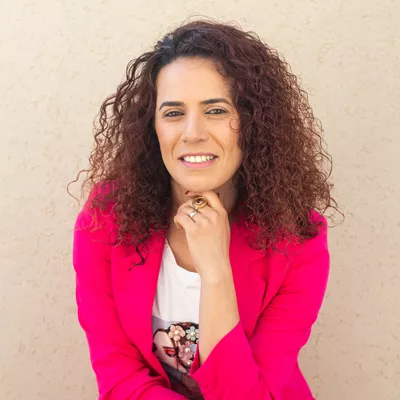 לנא מנסור מטפלת סובאדה עיסוי רחם בשרון