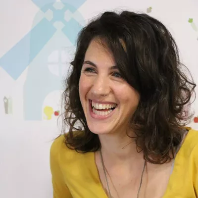 מעיין עשת מטפלת סובאדה עיסוי רחם בשרון