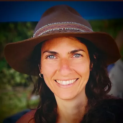 נאיה ברט מטפלת סובאדה עיסוי רחם בעמק הירדן