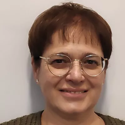 סוזי גרינברג מטפלת סובאדה עיסוי רחם ברמת השרון