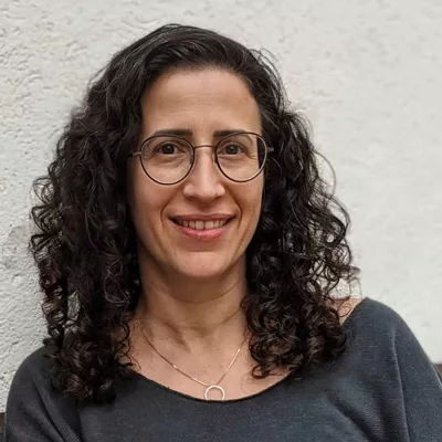 טל ביננפלד מטפלת סובאדה עיסוי רחם בתל אביב