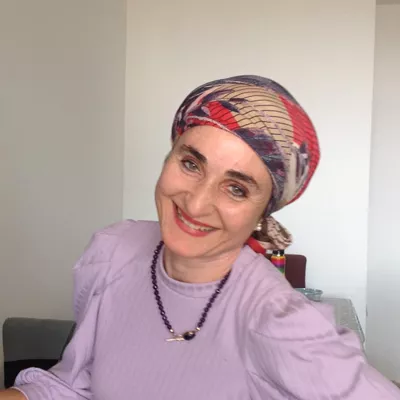 אילנה מזרחי מטפלת סובאדה עיסוי רחם בירושלים